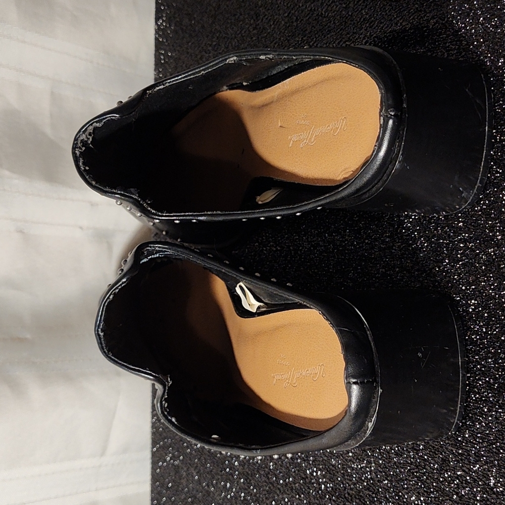 Universal Thread Mules - image 3